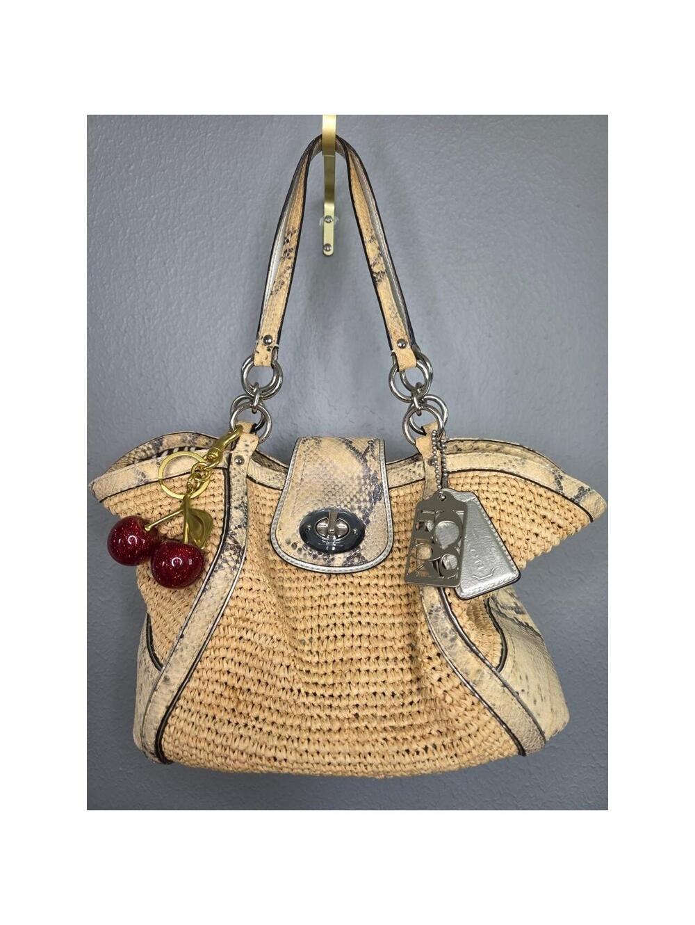 🍒Coach Hampton Straw Python Embossed Tote Bag🍒